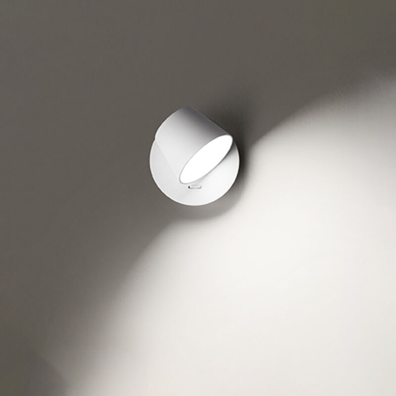 foto del prodotto konec applique led 6w 457lm 3000k in metallo verniciato bianco diffusore satinato