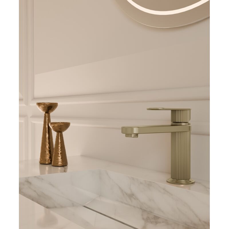 foto del prodotto kroos miscelatore monocomando per lavabo oro spazzolato hera