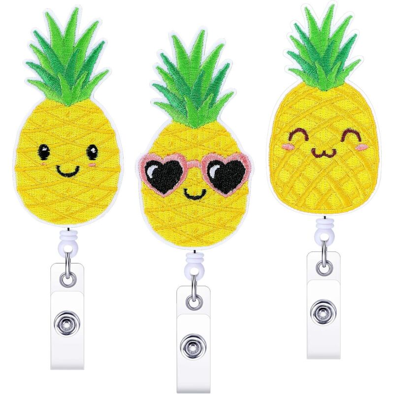 foto del prodotto kzq pezzi porta badge a forma di ananas, in feltro estivo, ricamato, retrattile, con clip girevole a coccodrillo, simpatico porta biglietti da