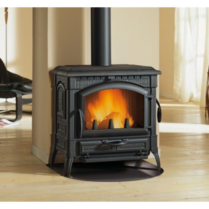 foto del prodotto la nordica extraflame - stufa a legna isotta evo in ghisa smaltata 11,9 kw 338 m riscaldabili