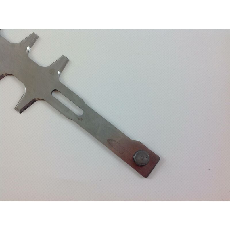 foto del prodotto lama interna tagliasiepe taglia siepe 6-957 compatibile maruyama 651mm ht230d