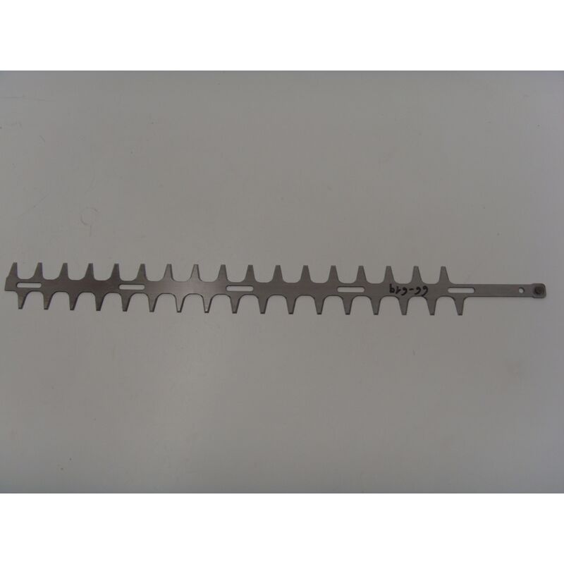 foto del prodotto lama tagliasiepi compatibile tht210 tht2100 tanaka 696 mm