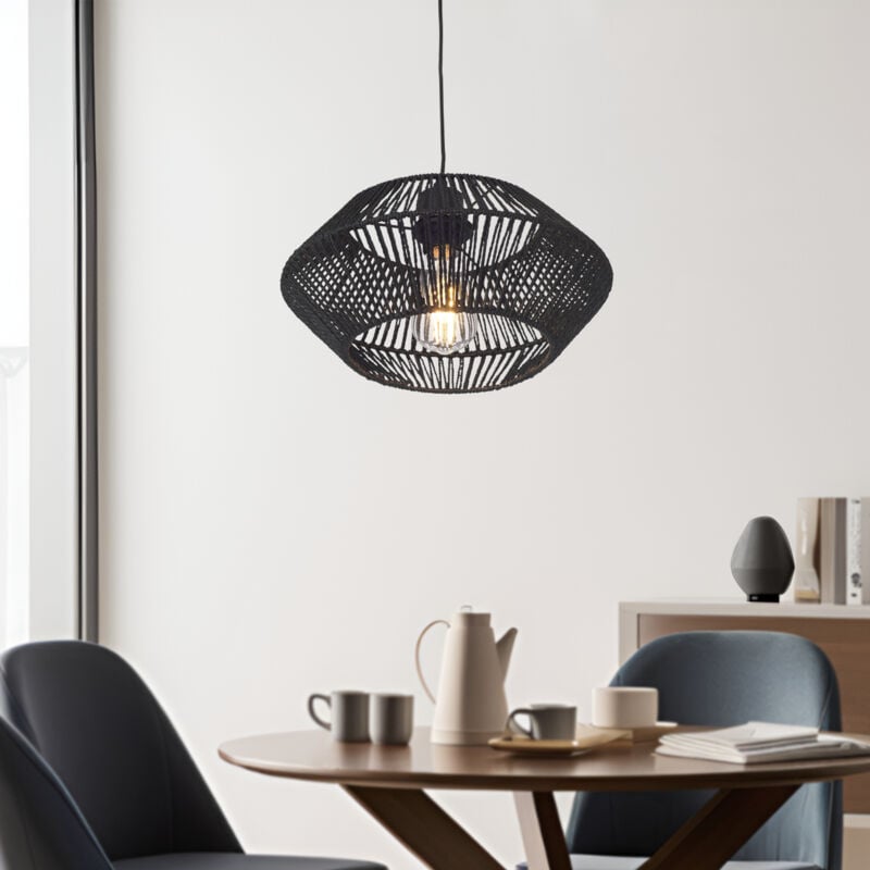 foto del prodotto lampada a sospensione amersham con paralume a ellisse in rattan nero lux.pro