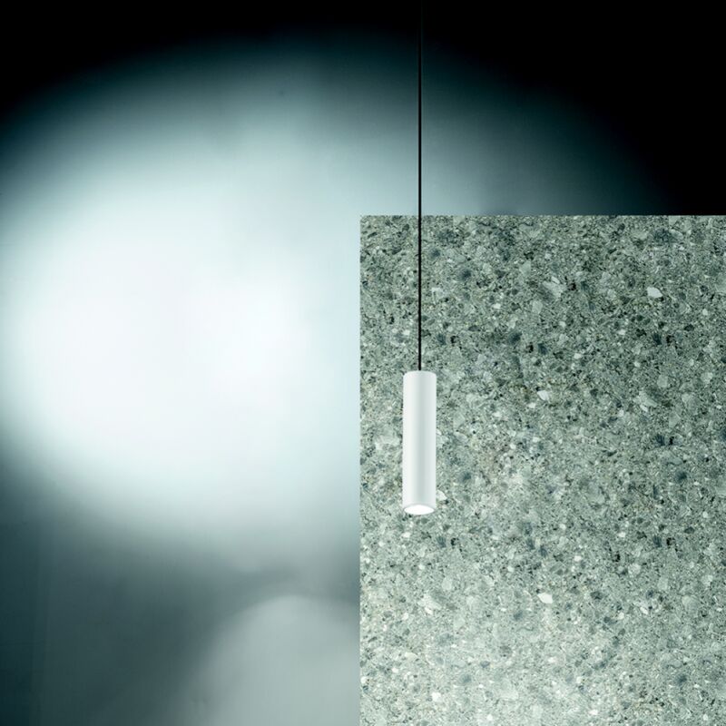 foto del prodotto lampada a sospensione d6 cm in alluminio verniciato a polvere bianco filo piccolo