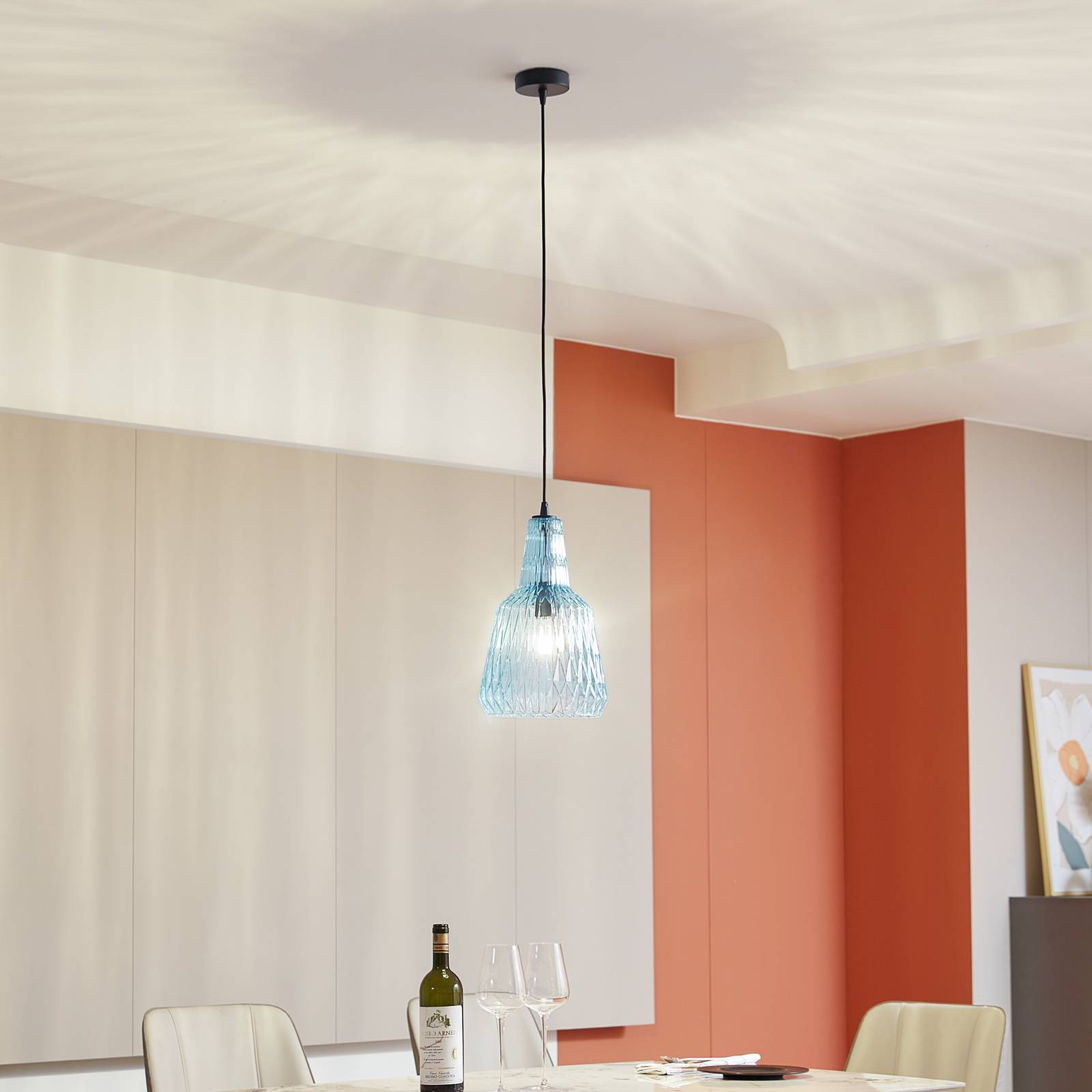 foto del prodotto lampada a sospensione lindby belarion, blu, 1 luce, vetro, 23 cm