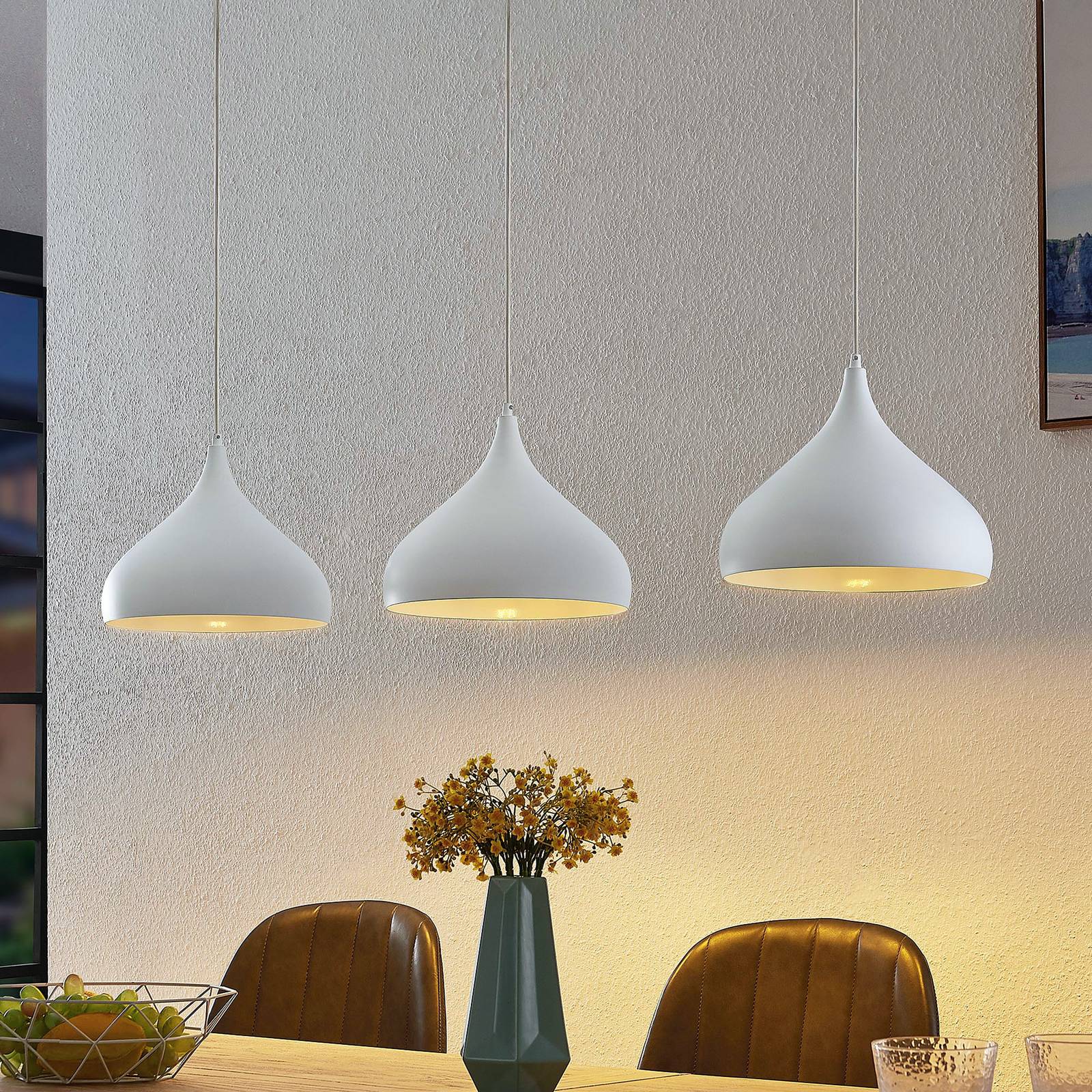 foto del prodotto lampada a sospensione lindby elamira, bianco, metallo, 133 cm, a 3 luci.