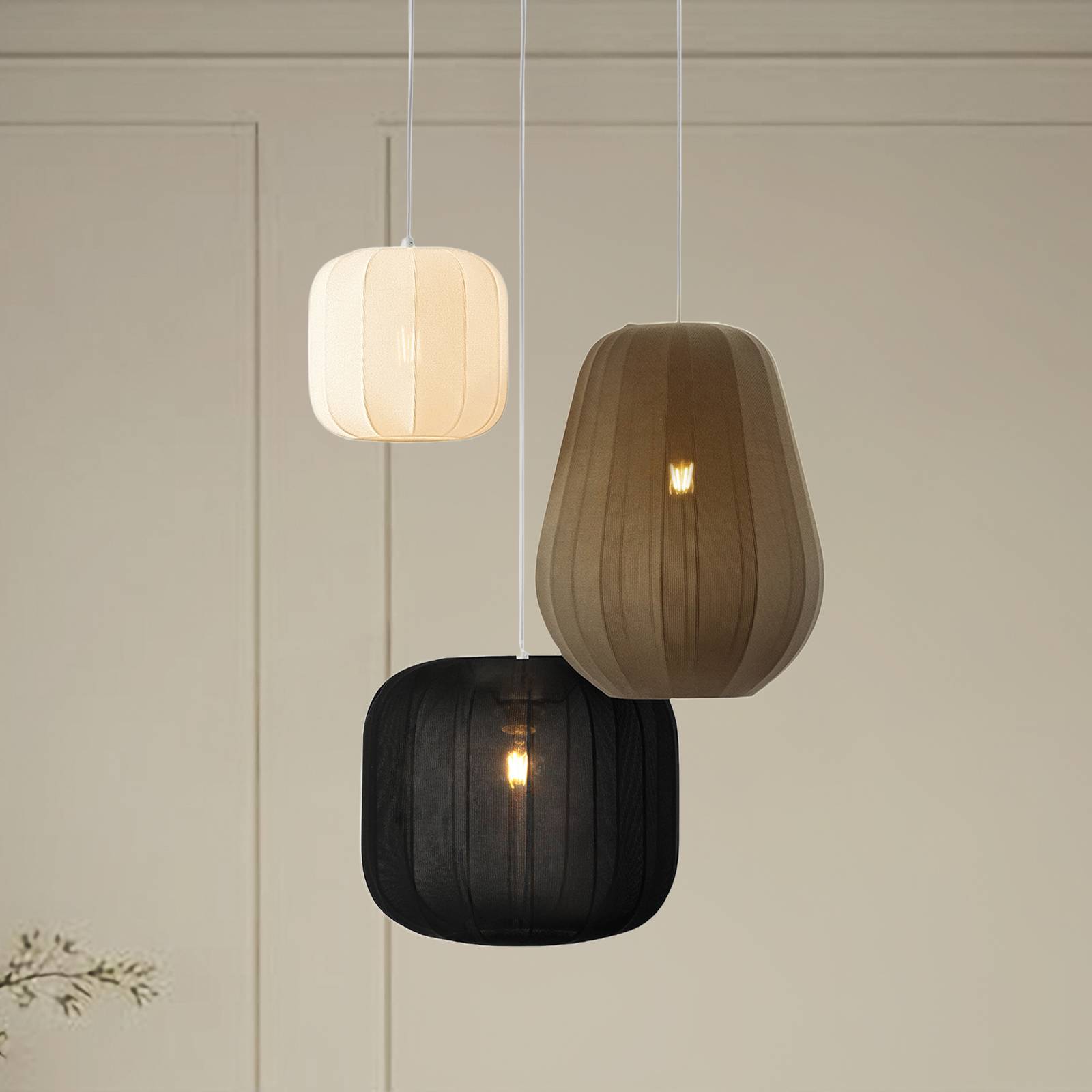 foto del prodotto lampada a sospensione lindby helin nero bianco grigio, 60 cm, a 3 luci.