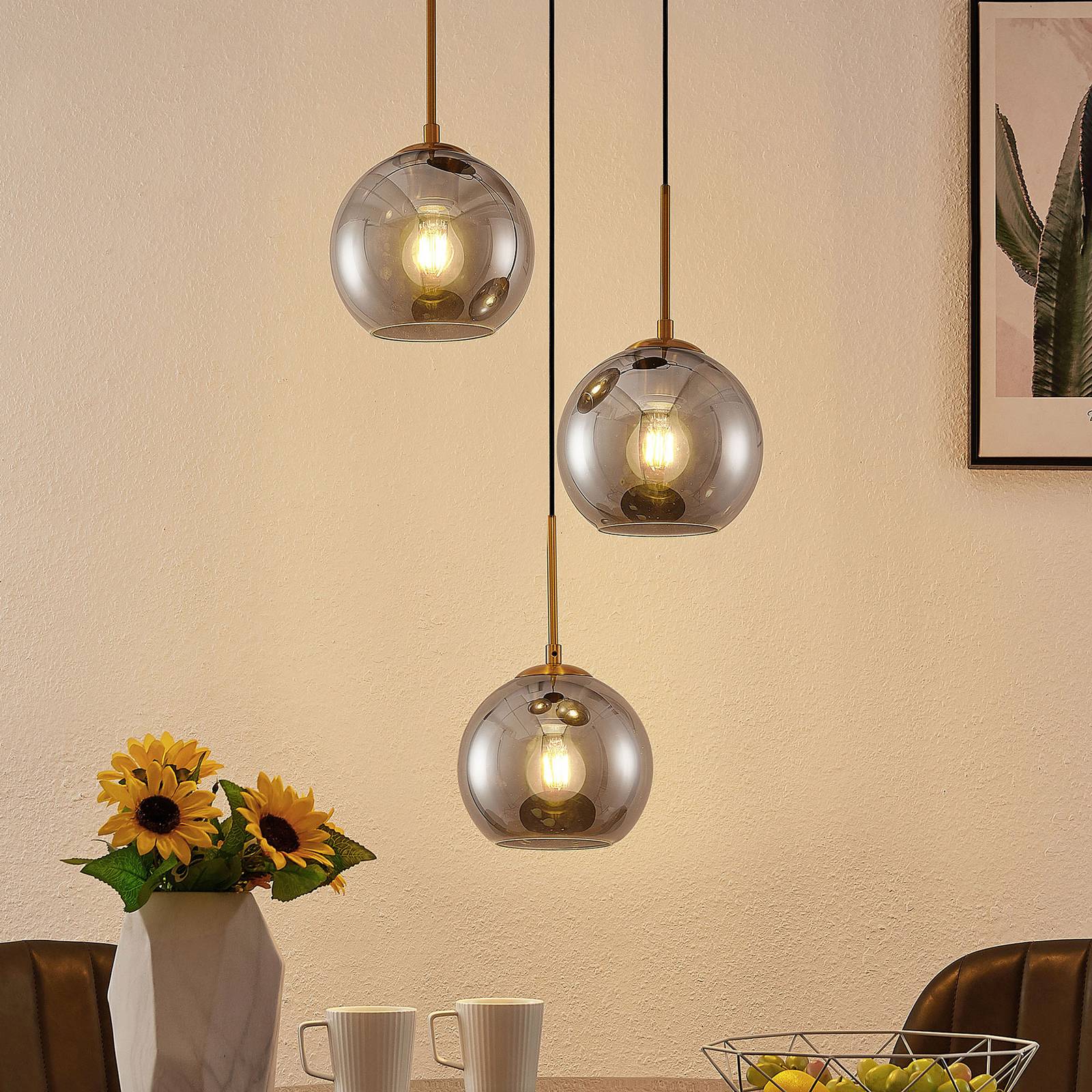 foto del prodotto lampada a sospensione lindby jurian, 32 cm, a 3 luci, bronzo, fumo, vetro