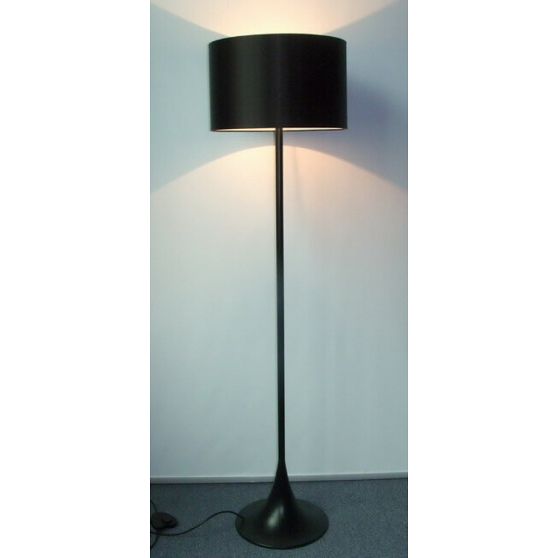 foto del prodotto lampada a stelo lyra