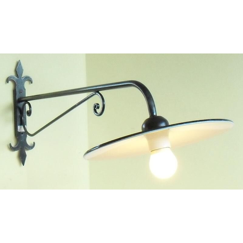 foto del prodotto lampada applique lanterna ferro battuto con piatto rustica cm.90 plafoniera