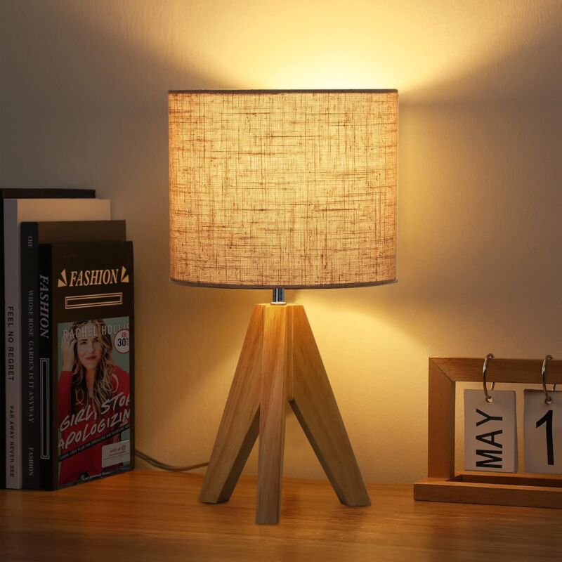 foto del prodotto lampada da comodino in legno, lampada in lino, attacco e27, treppiede vintage, per camera da letto, soggiorno, bar dell hotel, regalo per
