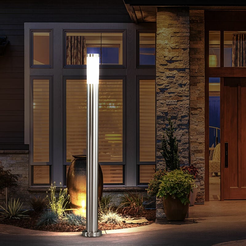 foto del prodotto lampada da esterno, lampada da terra, lampada da balcone, lampada a colonna, illuminazione ingresso led, giardino, acciaio inox ip44, opale argento,