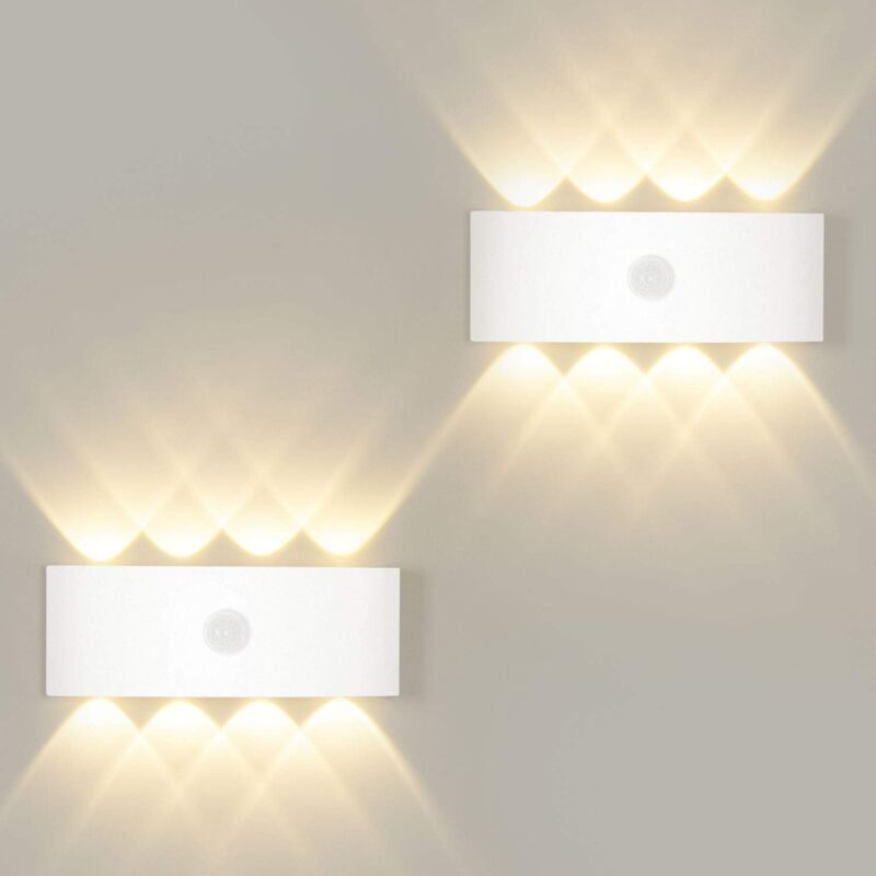 foto del prodotto lampada da parete 8w con sensore di movimento, lampada da parete con accensione e spegnimento automatico bianco caldo 3000k, lampada da parete con