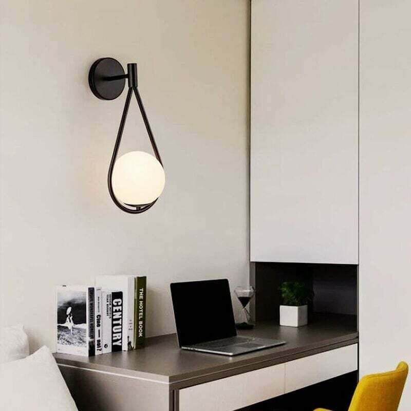 foto del prodotto lampada da parete a led a sfera rotonda lampada da parete per interni nera lampada da comodino moderna in metallo orientabile in vetro per camera da