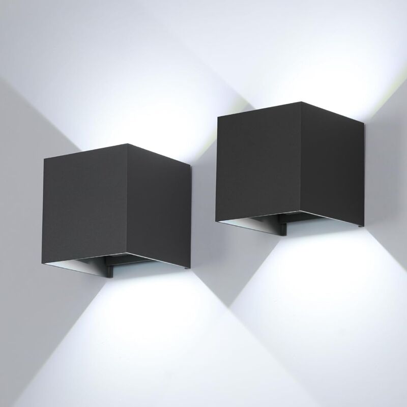 foto del prodotto lampada da parete impermeabile goeco color sabbia, 10 cm, 6 w, luce bianca 6000 k, ideale per esterni con regolazione dell angolazione
