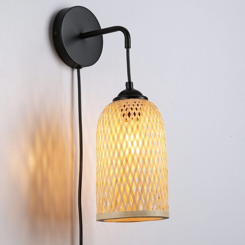 foto del prodotto lampada da parete in vimini con spina frida e27