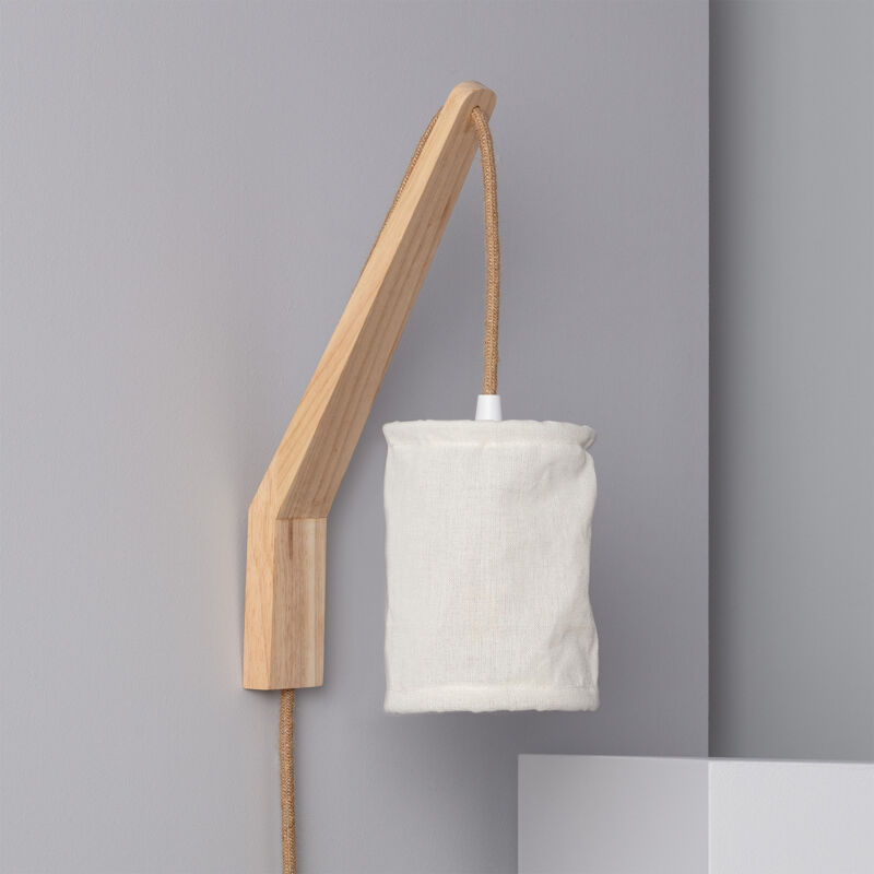 foto del prodotto lampada da parete legno e metallo kanzu naturale