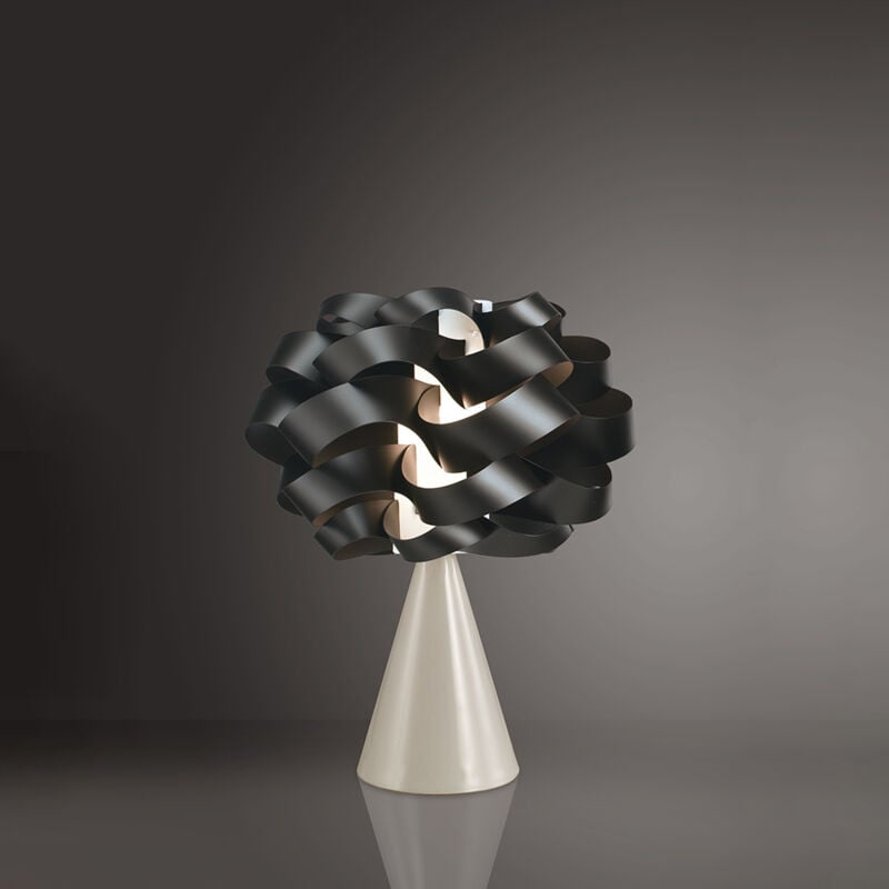 foto del prodotto lampada da tavolo a cono 1 luce cloud in polilux nero made in italy