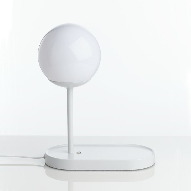 foto del prodotto lampada da tavolo in acciaio bianca cm. l.26 x p.14 x h.33