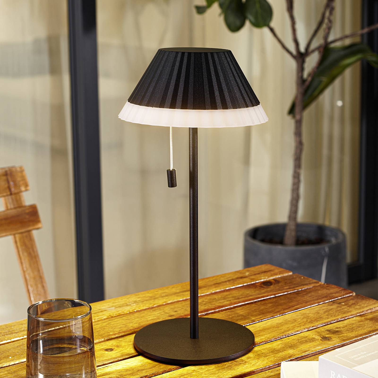 foto del prodotto lampada da tavolo led lindby ilvi, nero, alluminio, 17,5 cm