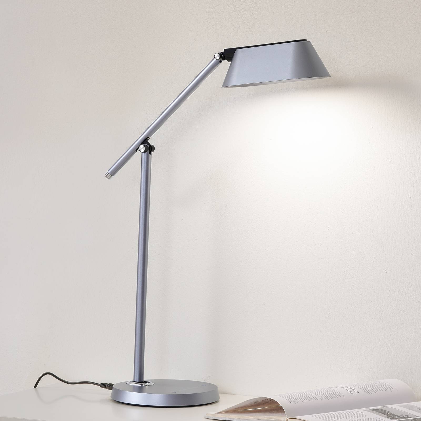 foto del prodotto lampada da tavolo led lindby thies, grigio, abs, altezza 78 cm, dimmerabile