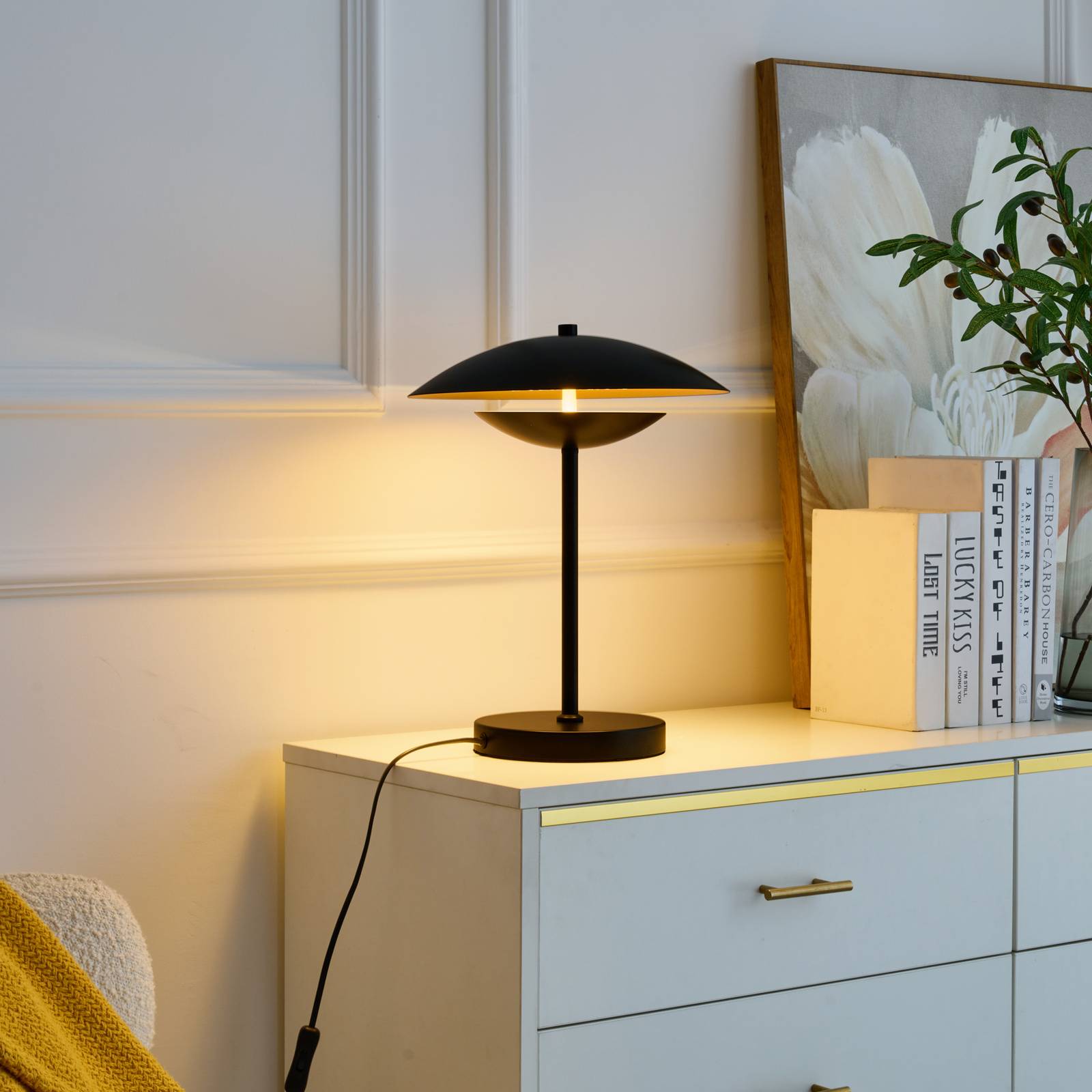 foto del prodotto lampada da tavolo led lindby tiama, metallo, nero oro, 30 cm