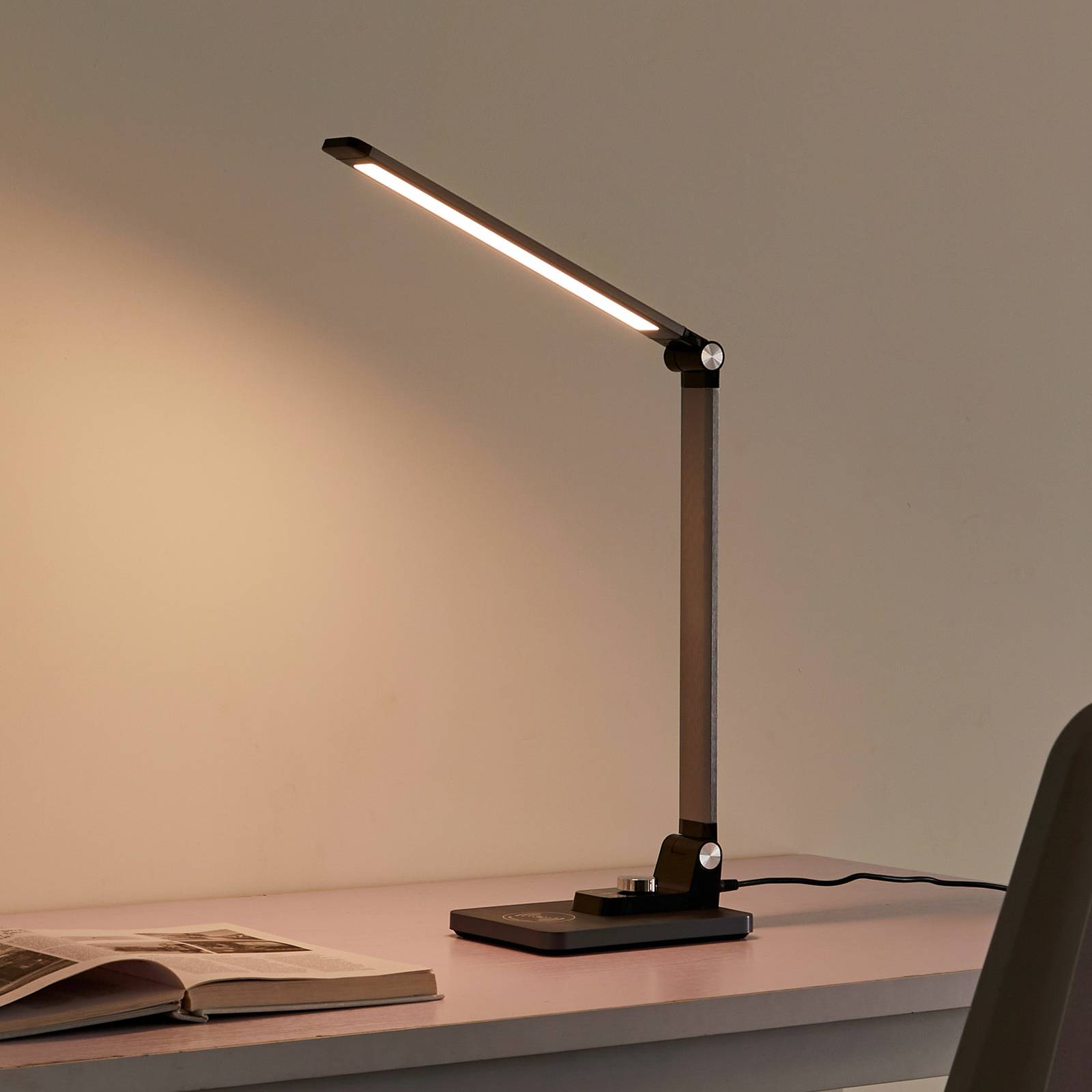 foto del prodotto lampada da tavolo led lindby valtaris, grigio, alluminio, cct, dimmerabile