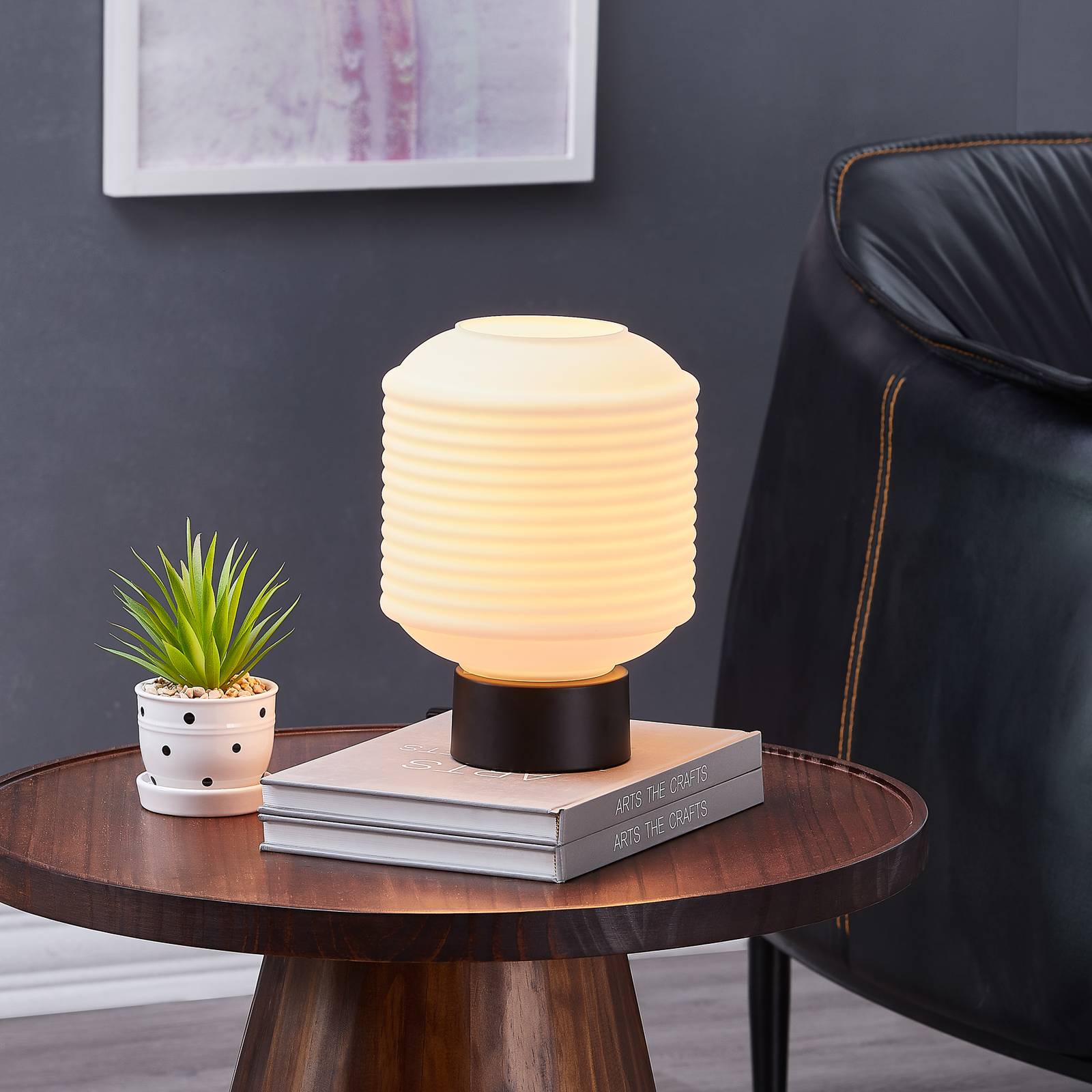 foto del prodotto lampada da tavolo lindby cagla, bianco, vetro, altezza 25 cm, e27