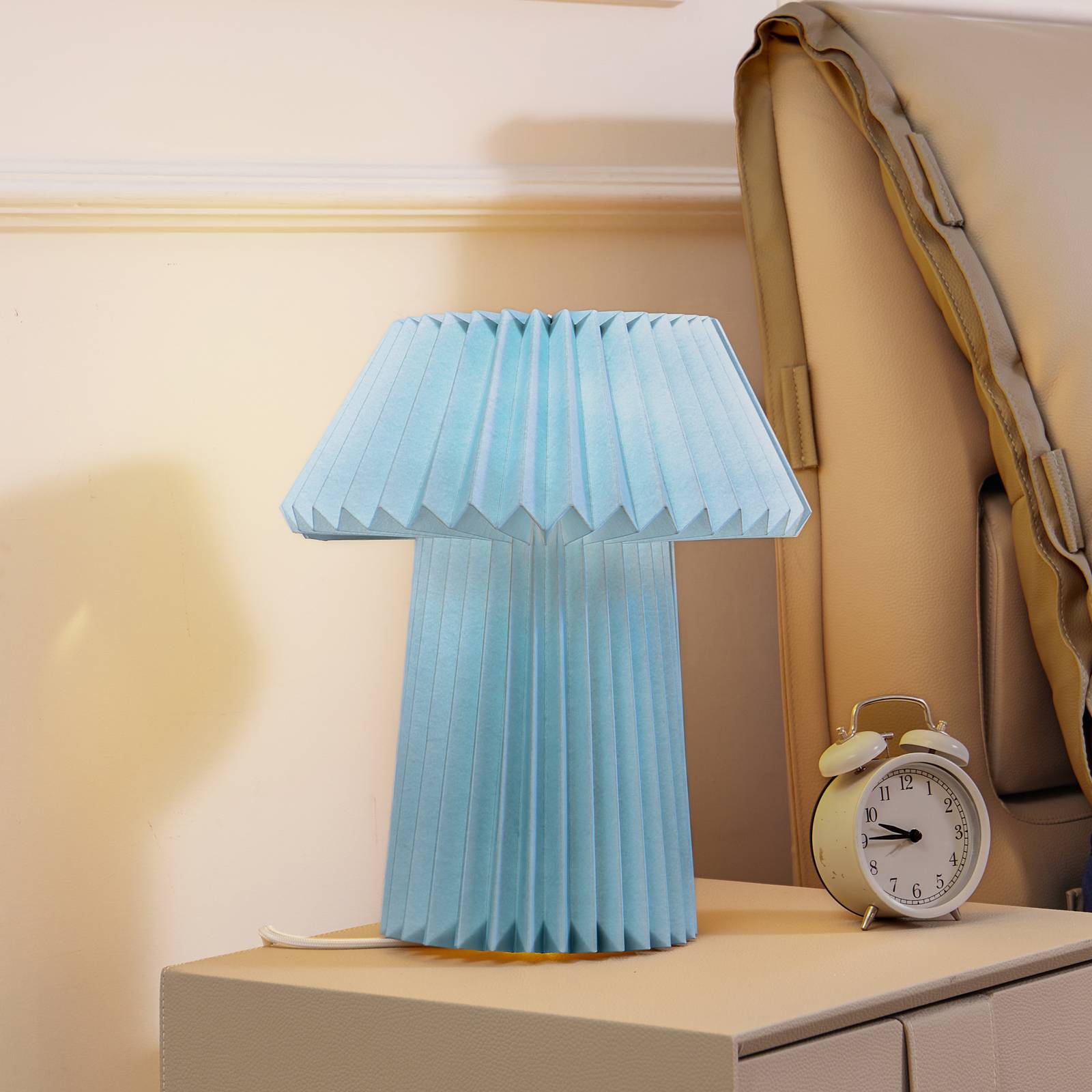 foto del prodotto lampada da tavolo lindby magali, azzurro, carta, 34 cm, e14