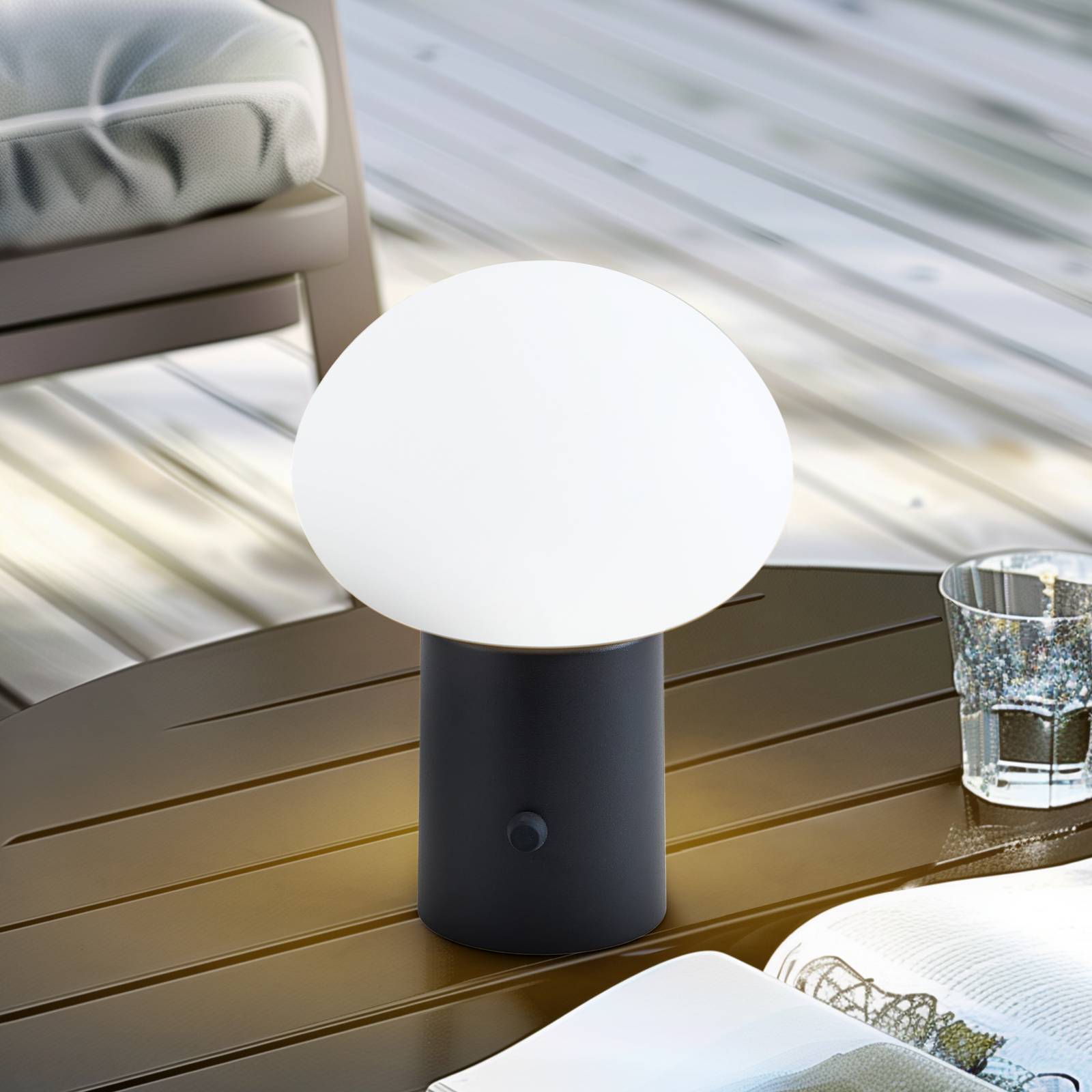 foto del prodotto lampada da tavolo ricaricabile lindby led zelie, nero, alluminio, ip44