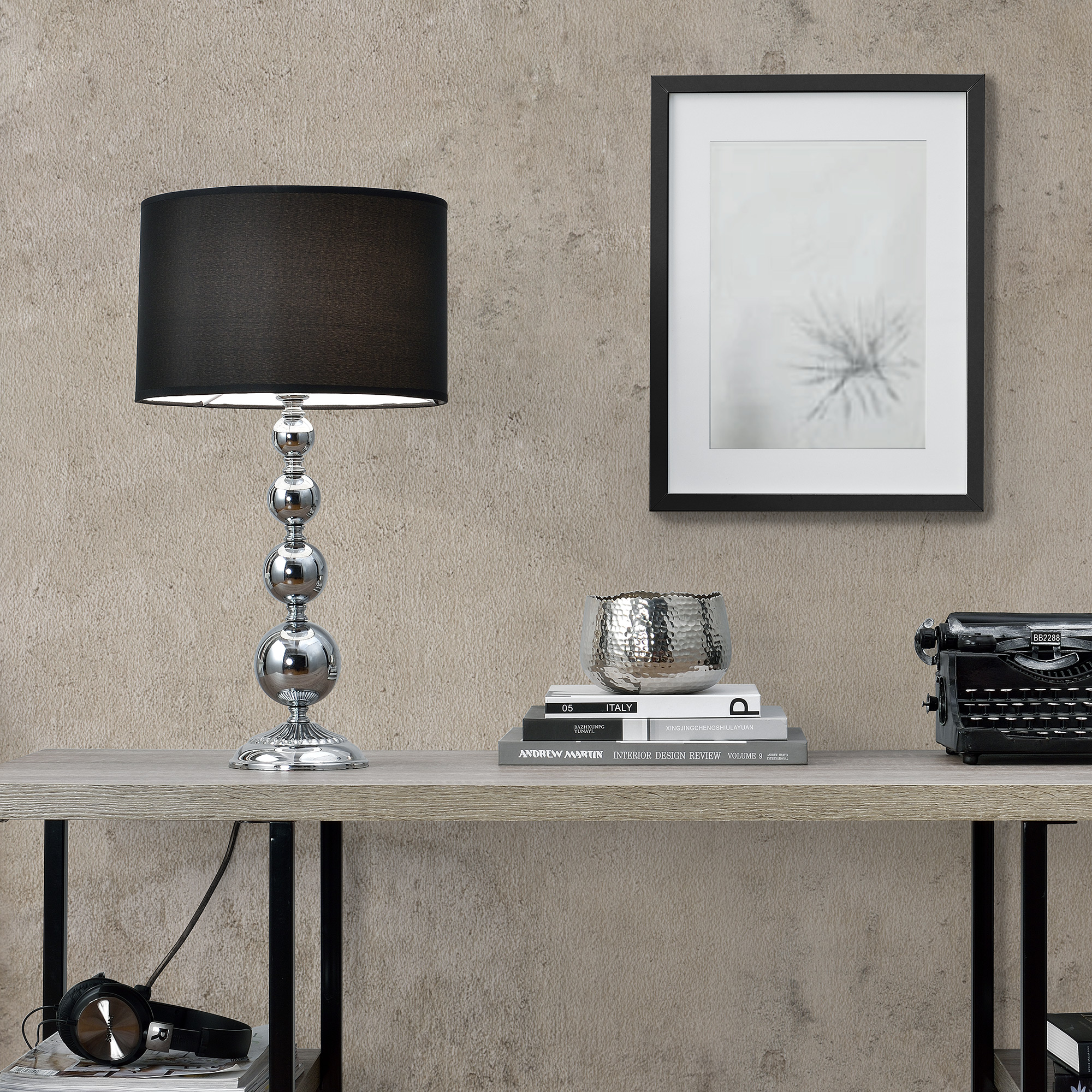 foto del prodotto lampada da tavolo san francisco paralume cilindrico e stelo decorativo nero cromato lux.pro