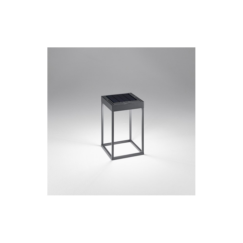 foto del prodotto lampada da tavolo solare e ricaricabile cage di perenz grigio scuro h30cm