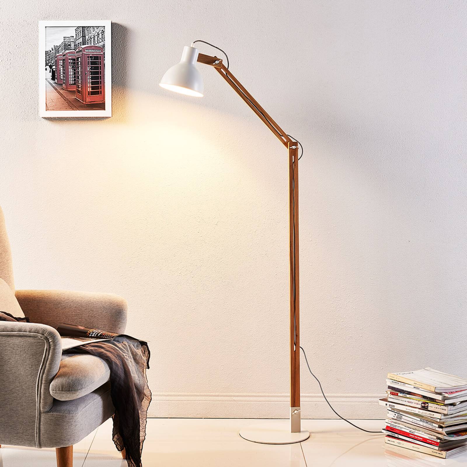 foto del prodotto lampada da terra lindby shivanja, legno, orientabile, 146 cm, e27