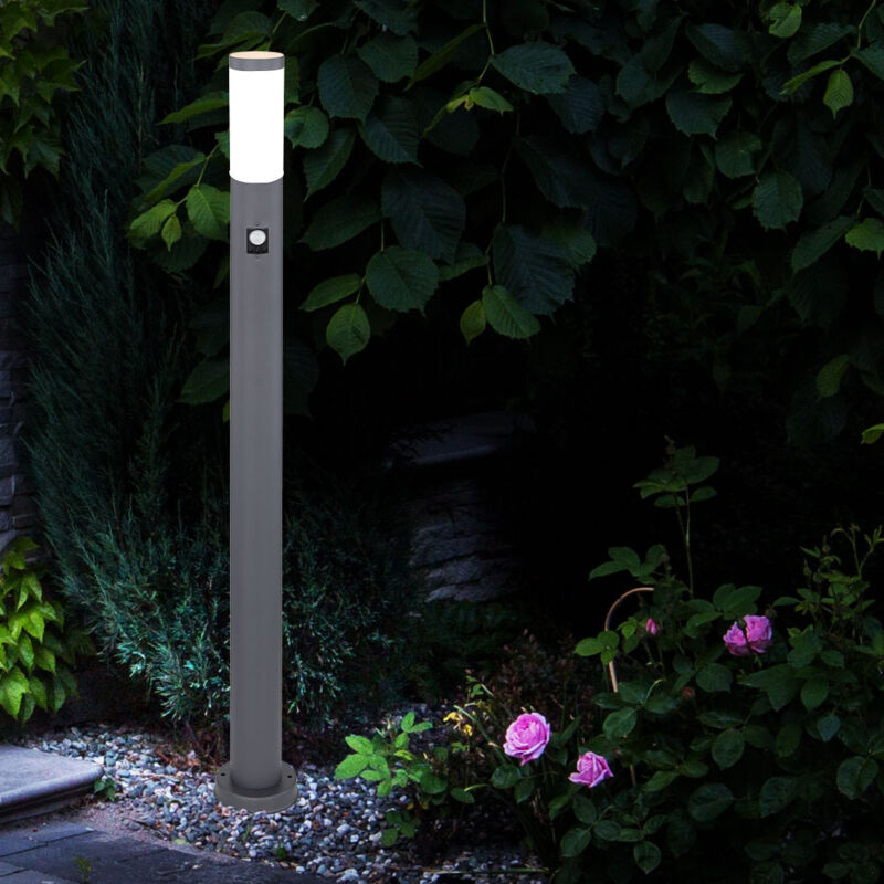 foto del prodotto lampada da terra per esterno antracite rilevatore di movimento da giardino in acciaio inossidabile con luce a colonna in un set che include lampadine