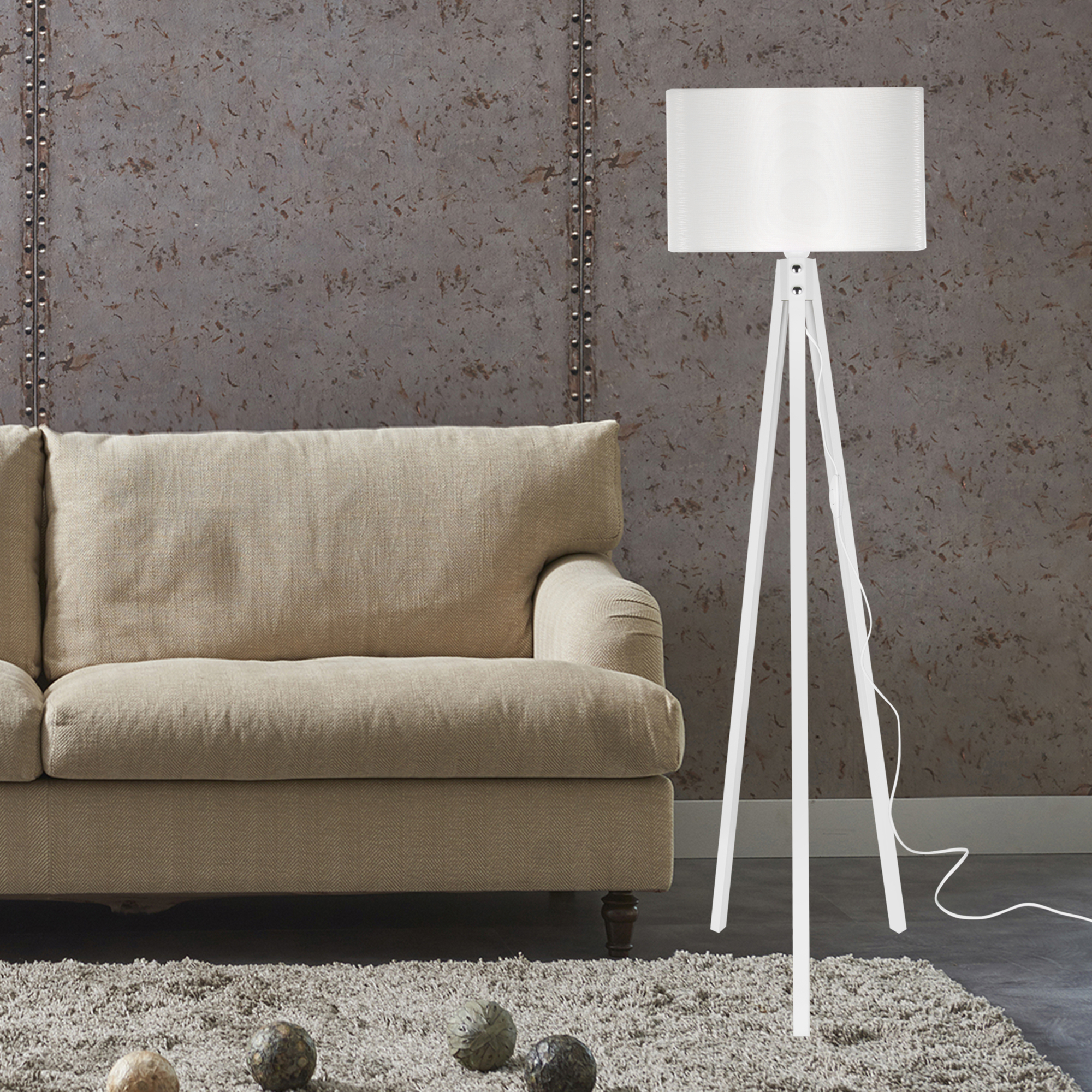 foto del prodotto lampada da terra rochester a treppiedi con paralume in tessuto pvc bianco lux.pro