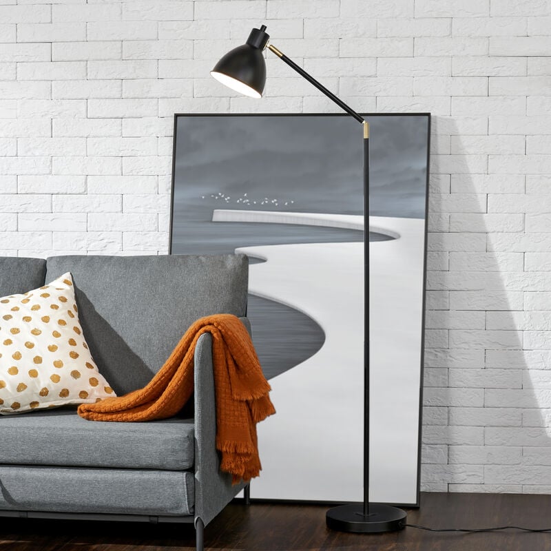 foto del prodotto lampada da terra stockport braccio regolabile paralume conico nero color oro lux.pro