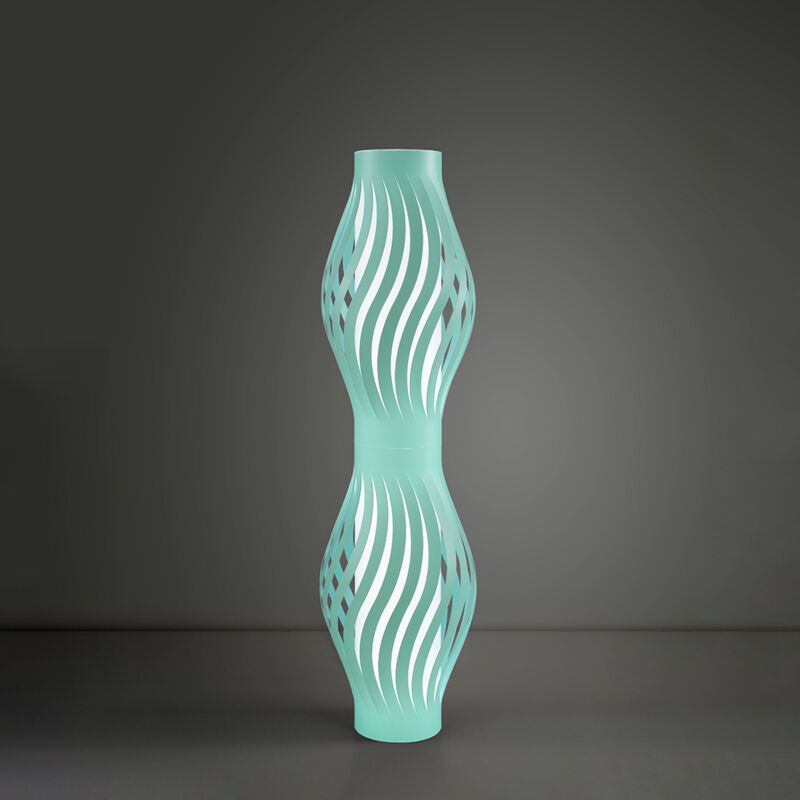 foto del prodotto lampada da terra totem helios 1 luce in polilux verde made in italy