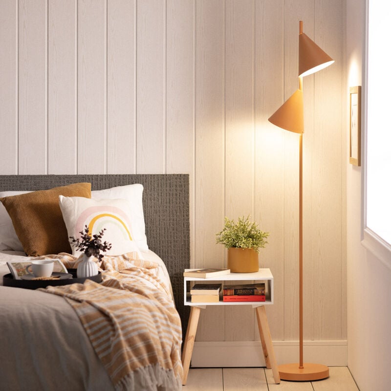 foto del prodotto lampada da terra whirlwind cammello