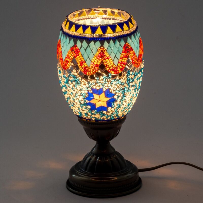 foto del prodotto lampada in mosaico dal design esclusivo per illuminare la tua casa con stile ed eleganza