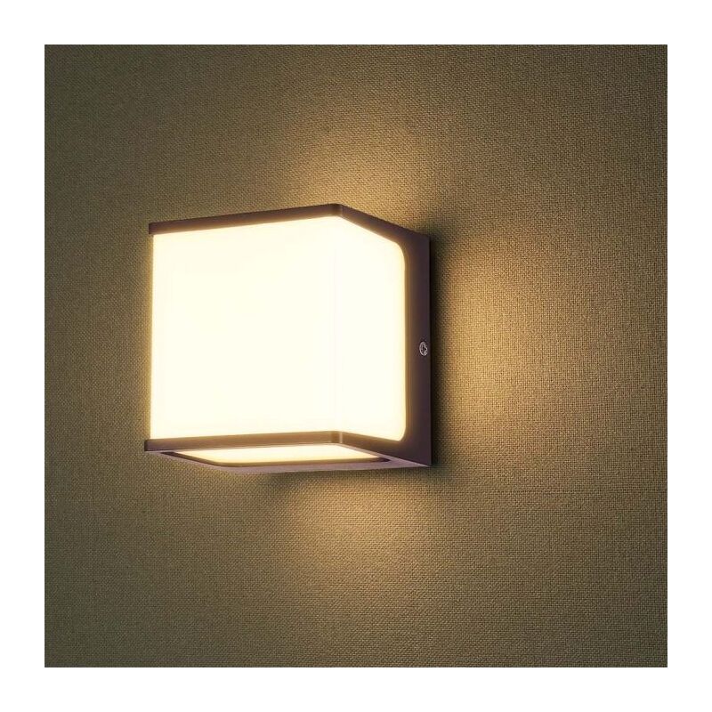 foto del prodotto lampada led da muro a lanterna 8w classica colore marrone 3000k ip65 v tac