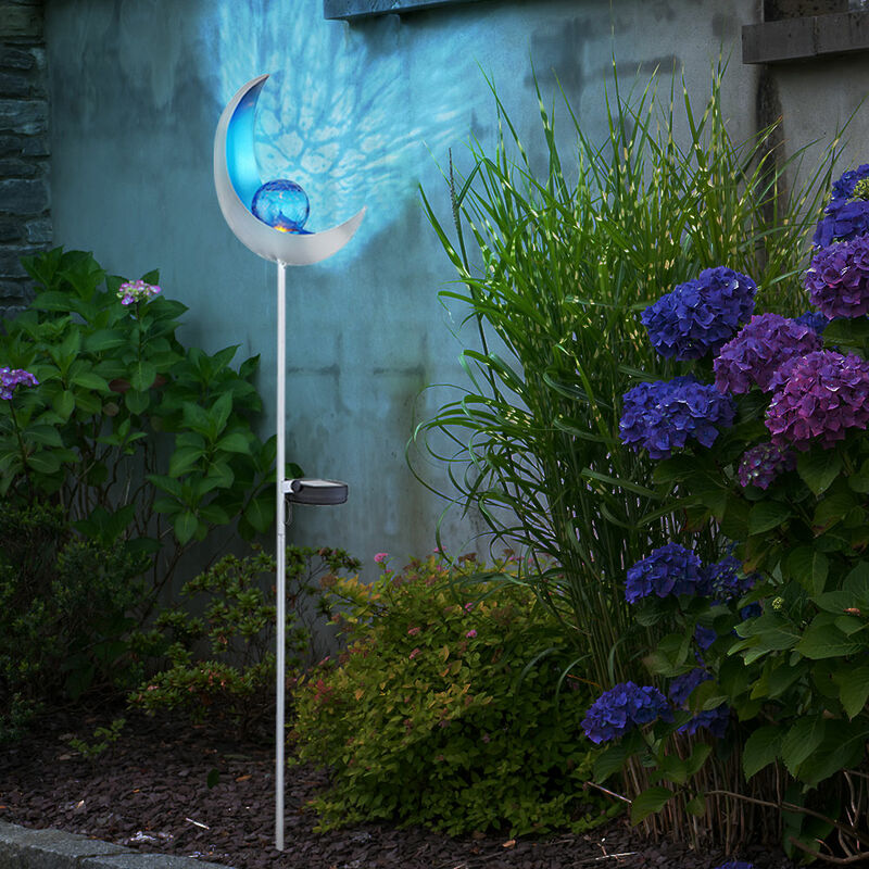foto del prodotto lampada led solare da esterno plug in a picchetto effetto fiamma argento giardino sfera di vetro blu cortile luce decorativa