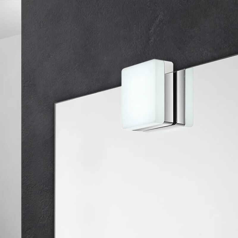foto del prodotto lampada per specchio con led quadrata naturale e potenza 4 w