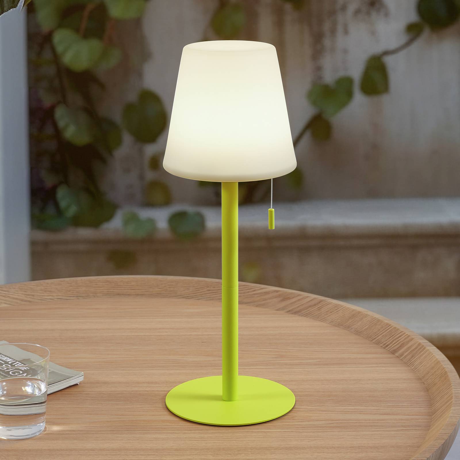 foto del prodotto lampada ricaricabile lindby led azalea giallo alluminio cct regolabile in