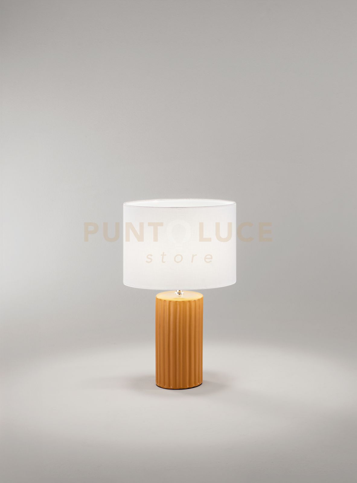 foto del prodotto lampada tribale da tavolo arancione paralume in tessuto bianco attacco e27 d.28cm