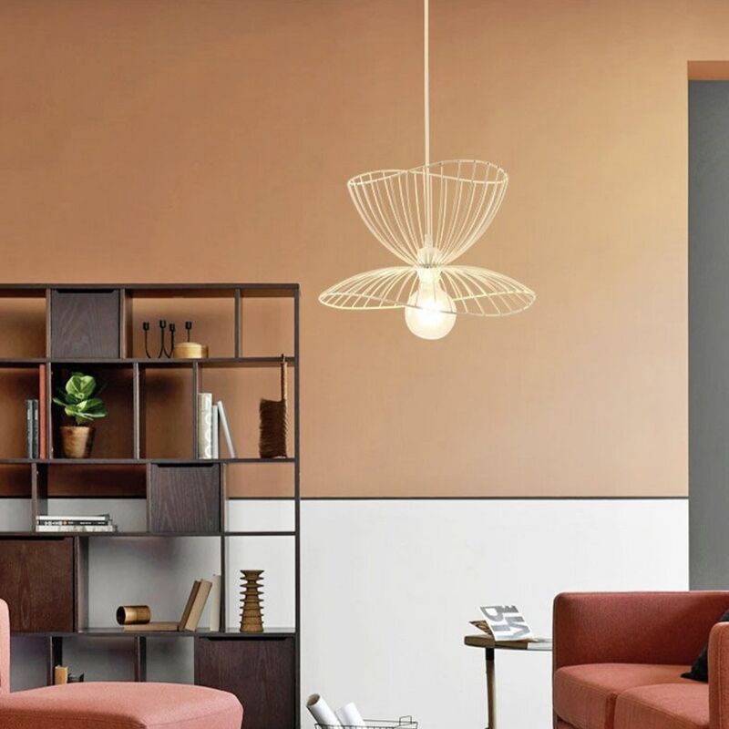 foto del prodotto lampadario a sospensione moderno con fasce in metallo ferro intrecciate che cambia 3 forme design bianco