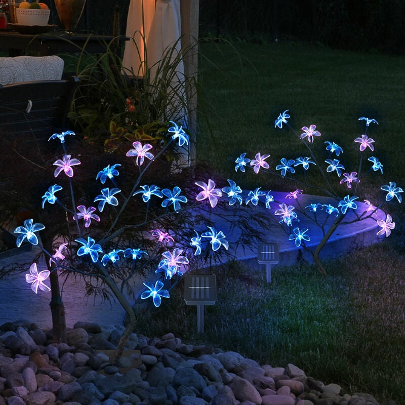 foto del prodotto lampade solari per la decorazione esterna del giardino lampada da esterno a luce solare con design ad albero, albero con fiori a punta, led, h 60 cm, set da 2