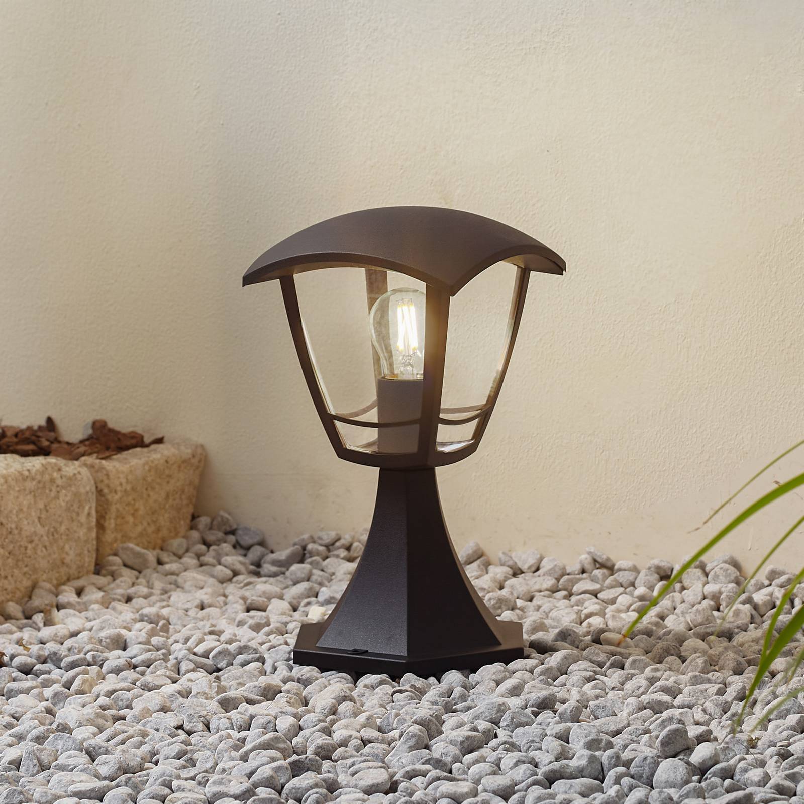foto del prodotto lampioncino da terra isidoro di lindby, nero, altezza 28 cm, plastica