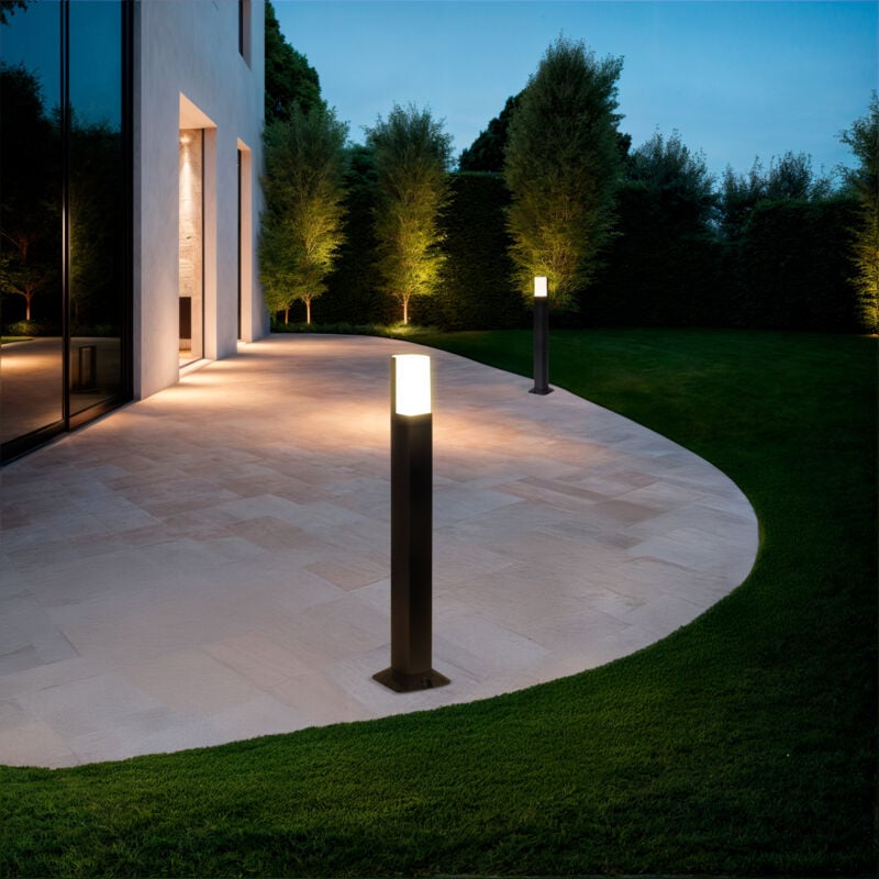 foto del prodotto lampioncino esterno led 5w superficie base 60cm tittan 3000k bianco caldo