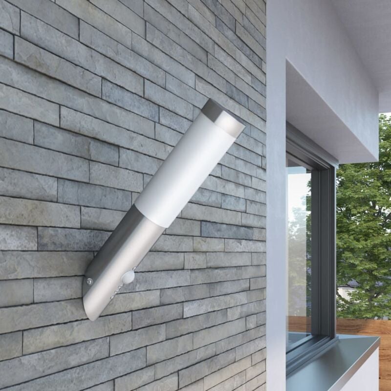 foto del prodotto lampioncino moderno in acciaio inox, sensore di movimento