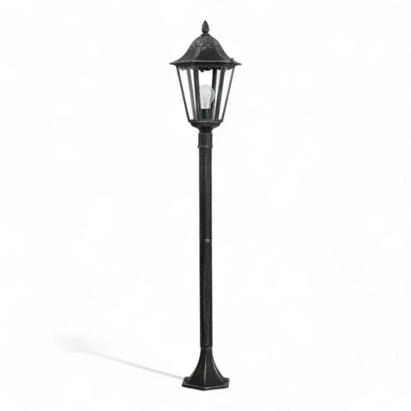 foto del prodotto lampione da esterno in alluminio nero con diffusori in vetro per lampadine e27 impermeabile ip44 altezza 1200 mm